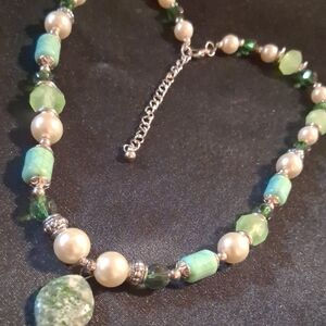 Natural Green Stone , Cultured Pearls & Crystal Cut Beaded Necklace 18 +4 In L.